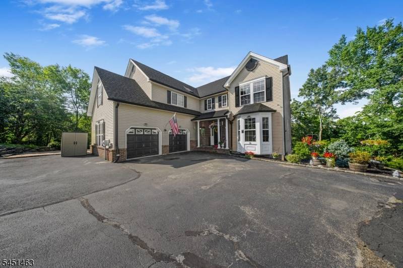 76 Canada Goose Dr, Allamuchy Twp., NJ 07840