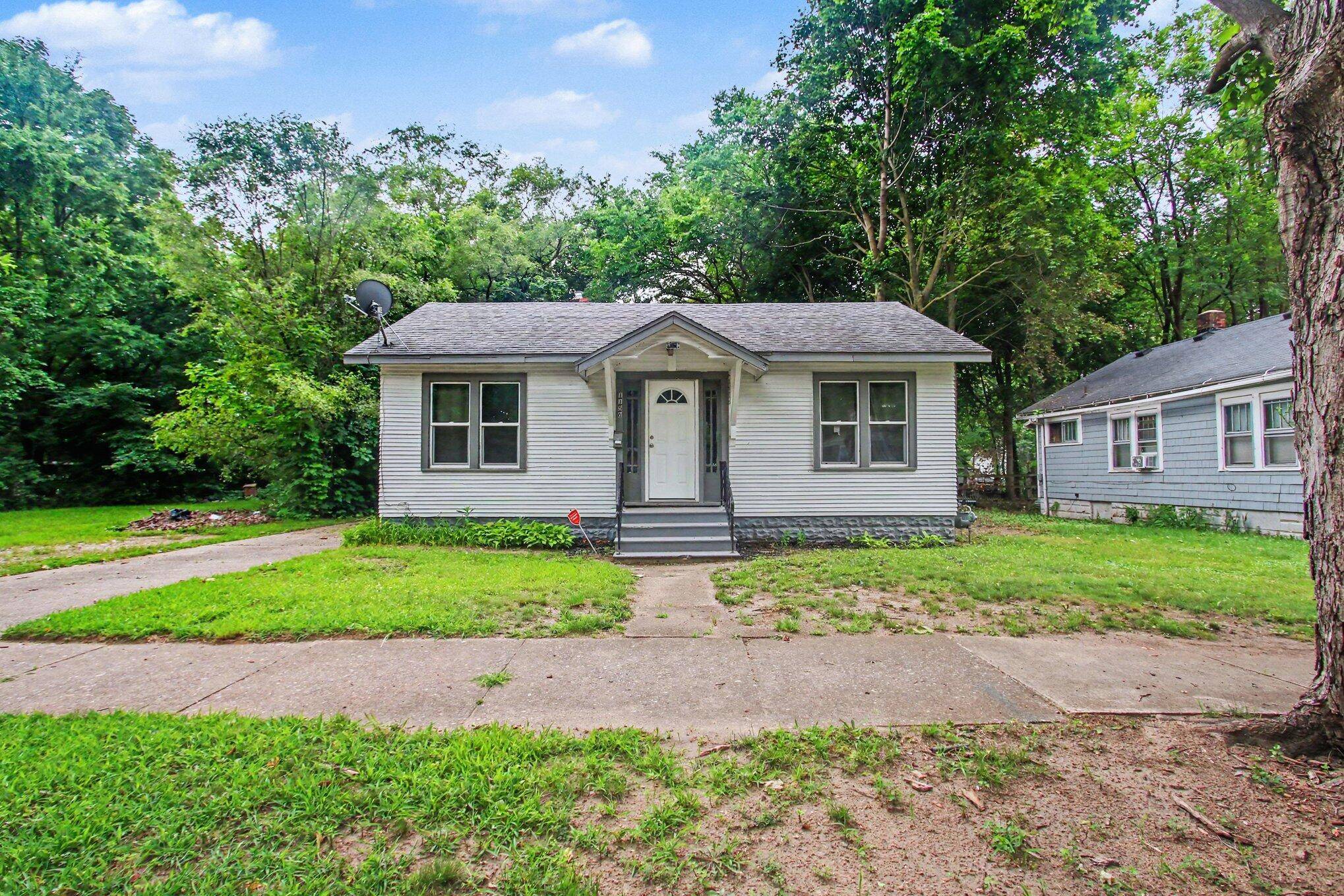 1156 Mc Alister AVE, Benton Charter Twp, MI 49022