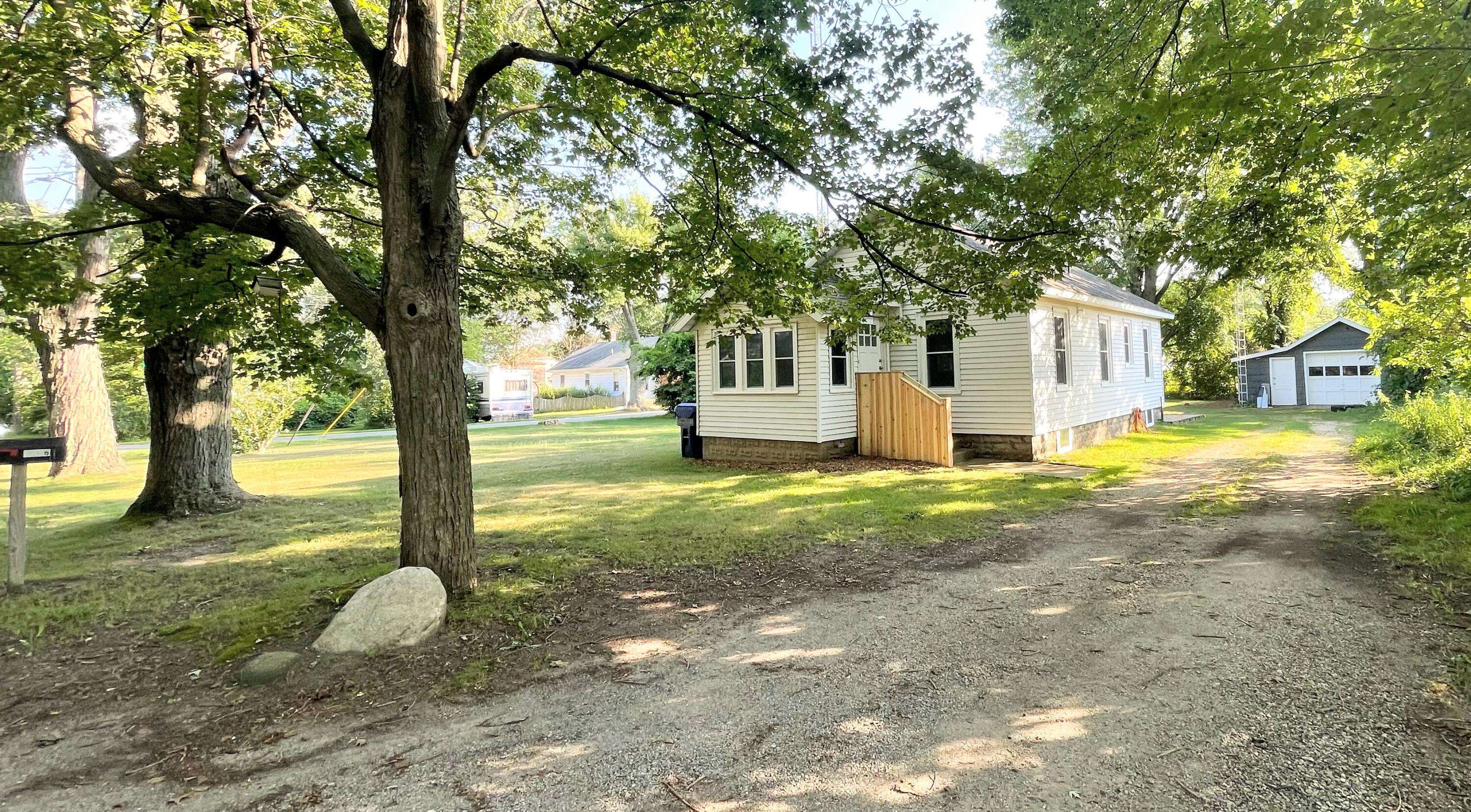 1146 Coolidge AVE, Benton Charter Twp, MI 49022