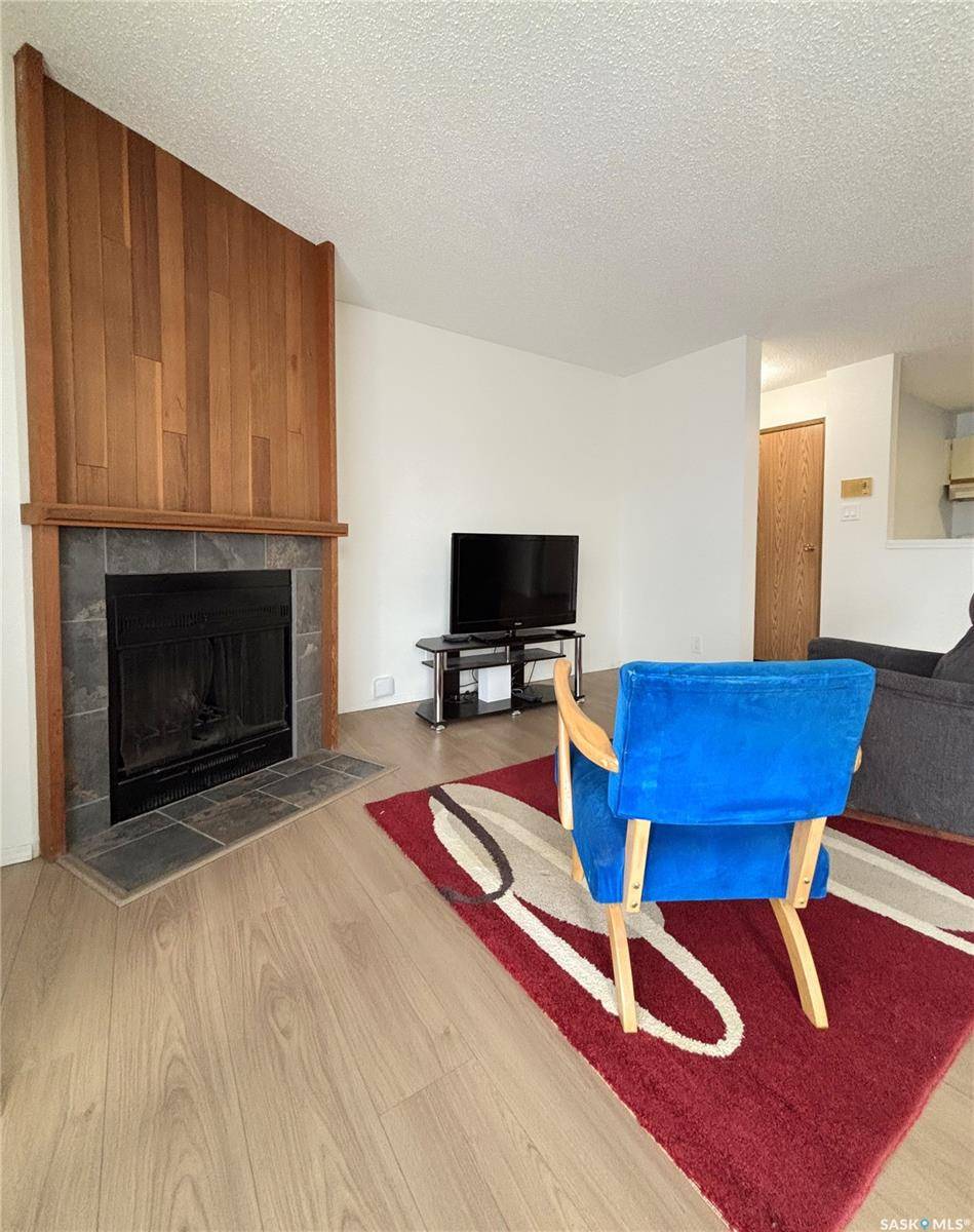 202-385 Kingsmere BOULEVARD, Saskatoon, SK S7J 4J6