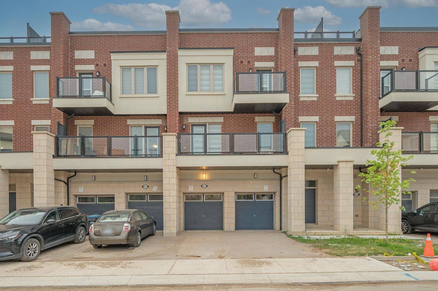 415 Dougall AVE, Caledon, ON L7C 2E9