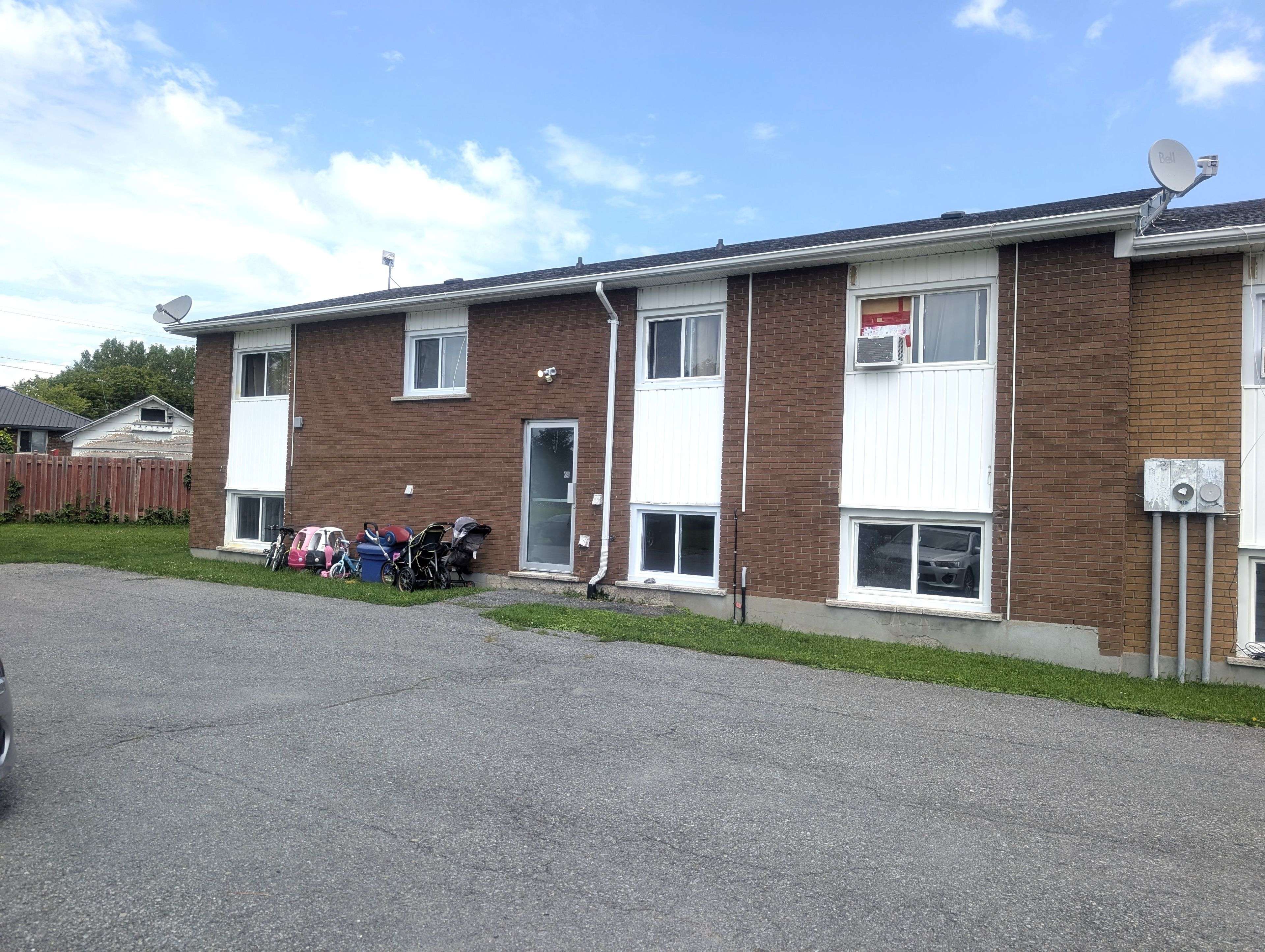 1448 St Michel AVE, Cornwall, ON K6H 3M8