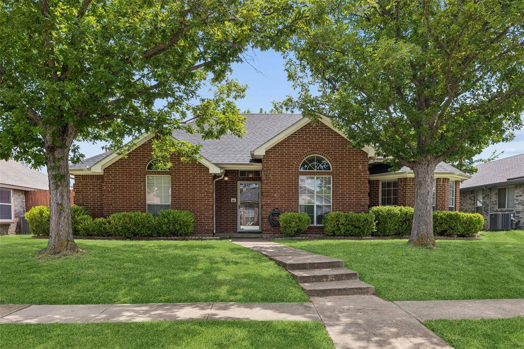 6705 Bluebell Drive, Rowlett, TX 75089