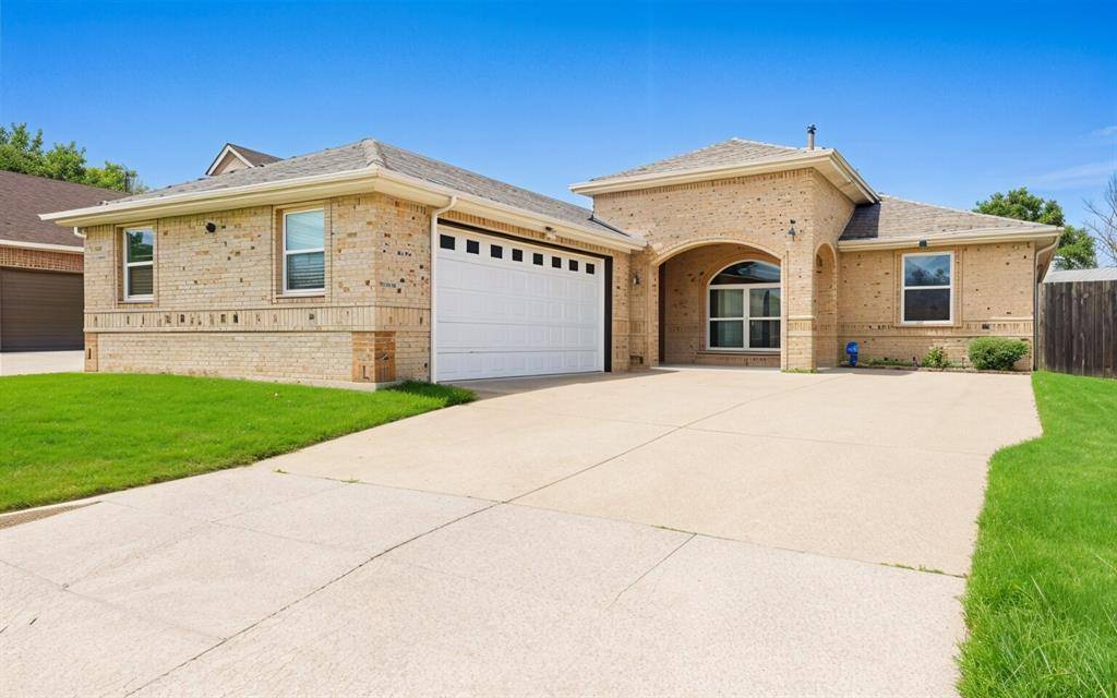 3807 Winding Road, Arlington, TX 76016