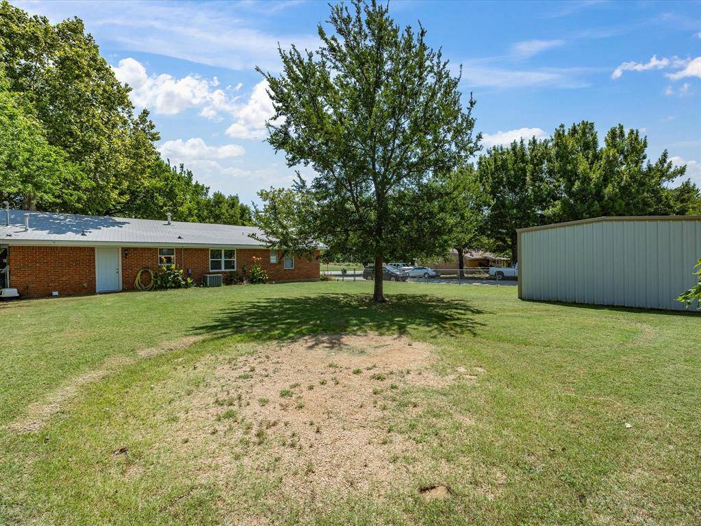 714 Decatur Street, Bowie, TX 76230