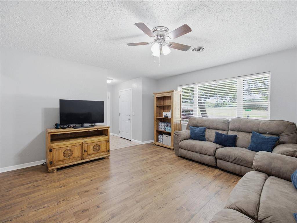 714 Decatur Street, Bowie, TX 76230