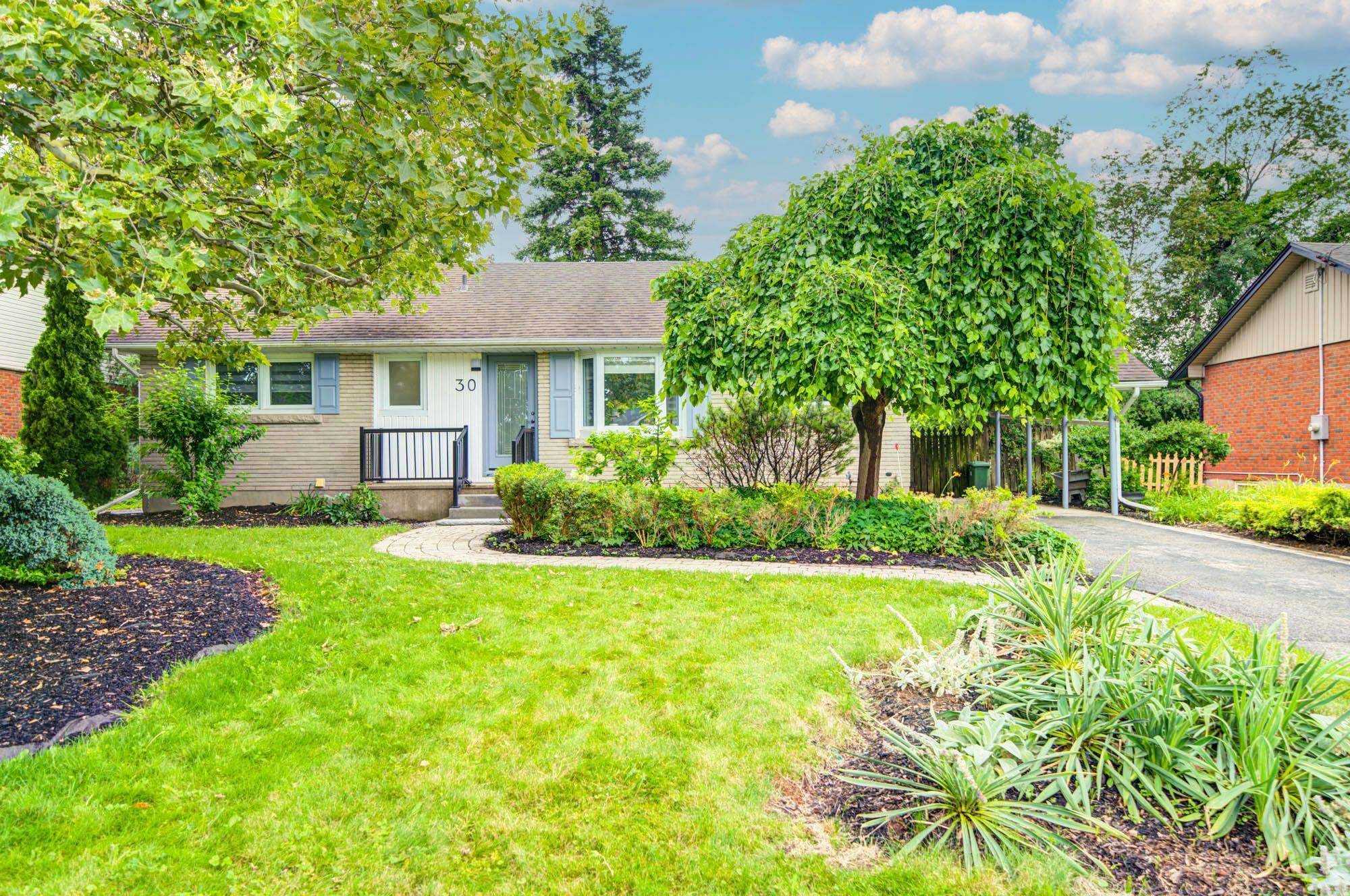 30 Dale AVE, Hamilton, ON L8G 3L9