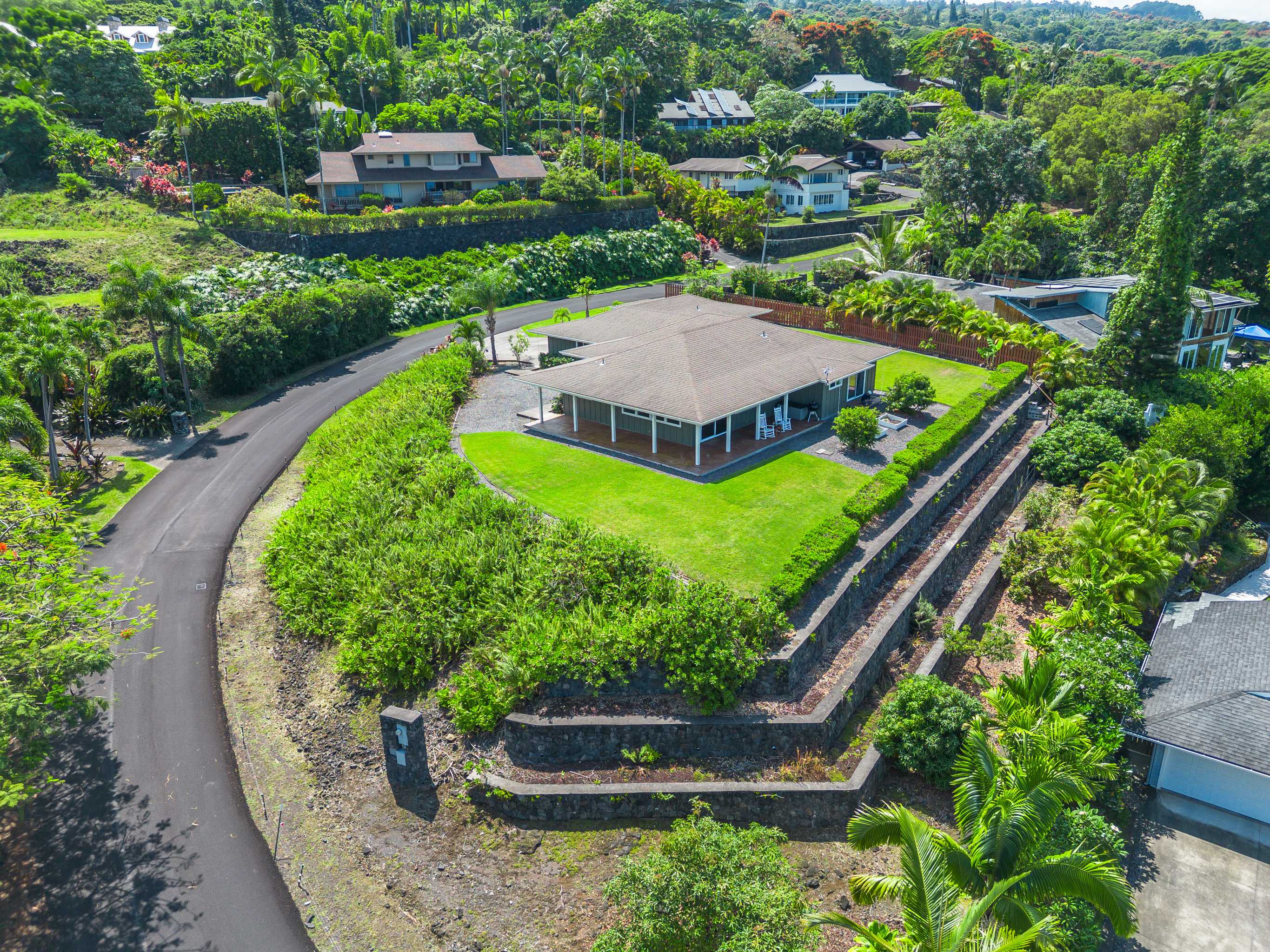 75-676 HUAAI ST, Kailua Kona, HI 96740