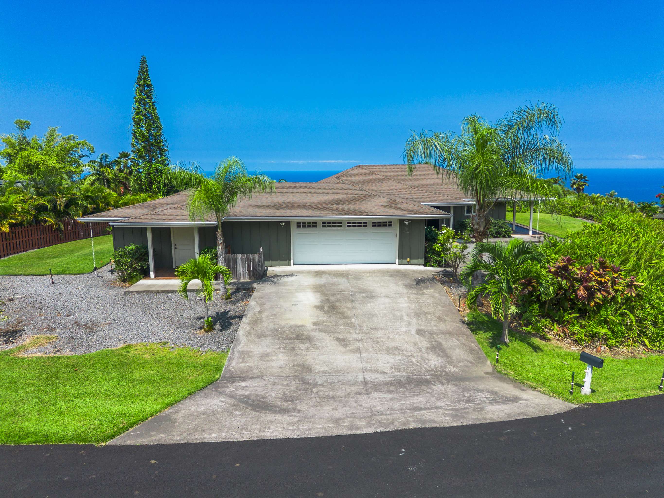 75-676 HUAAI ST, Kailua Kona, HI 96740