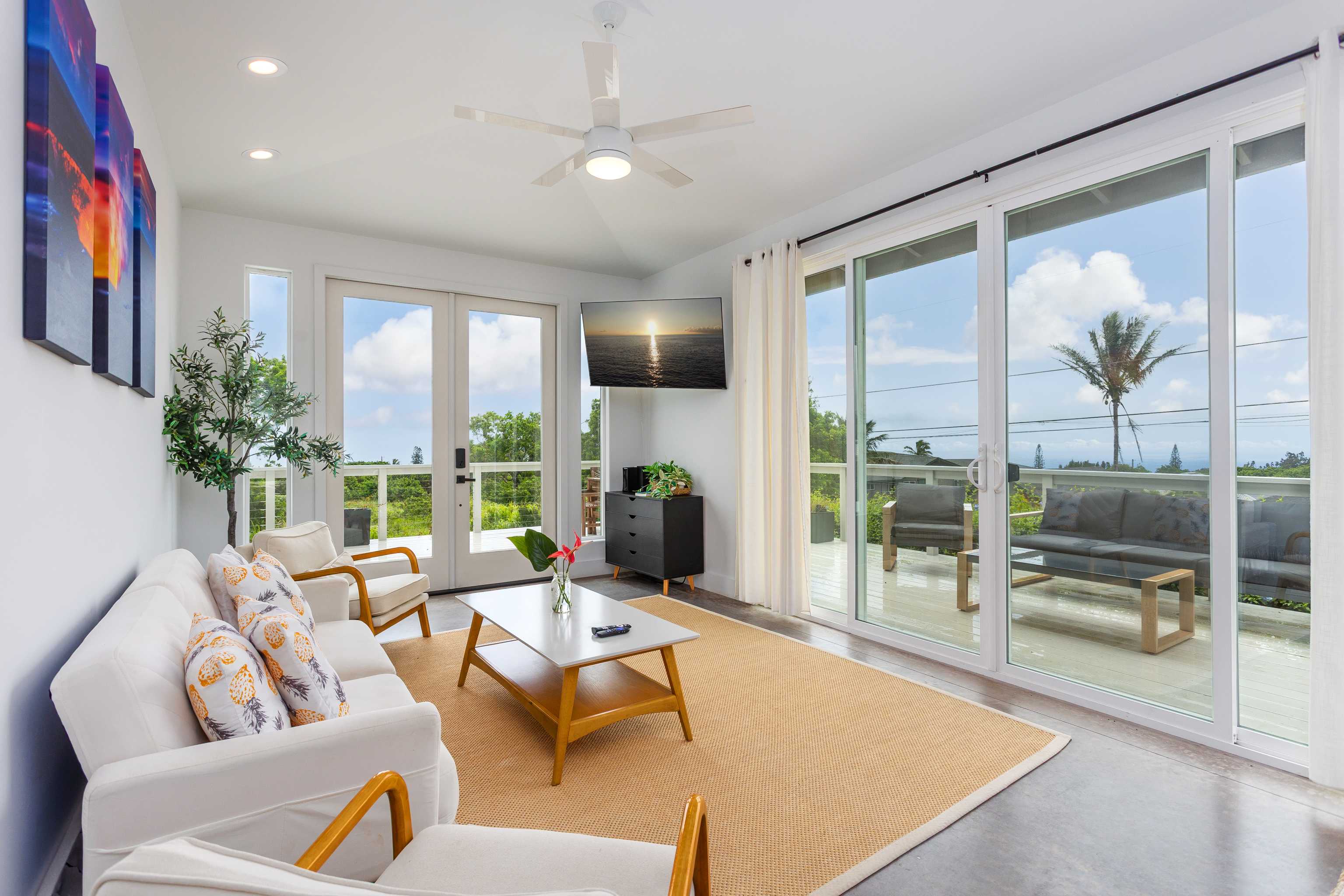 94-1628 MAKALII ST, Naalehu, HI 96772
