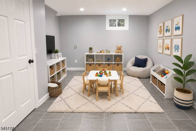 282 Ackerman Ave, Clifton City, NJ 07011