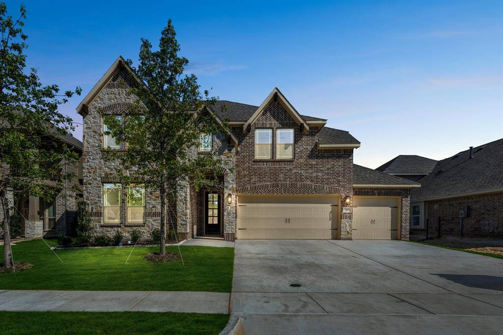 305 Bowrider Lane, Granbury, TX 76049