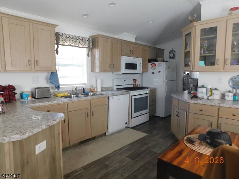 89 Back Street, Oxford Twp., NJ 07863
