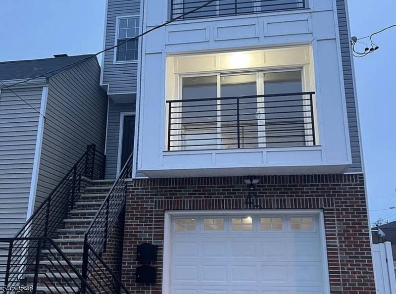 41 Jacob St, Newark City, NJ 07103