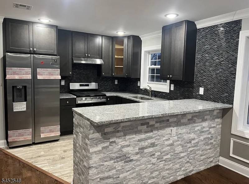 41 Jacob St, Newark City, NJ 07103