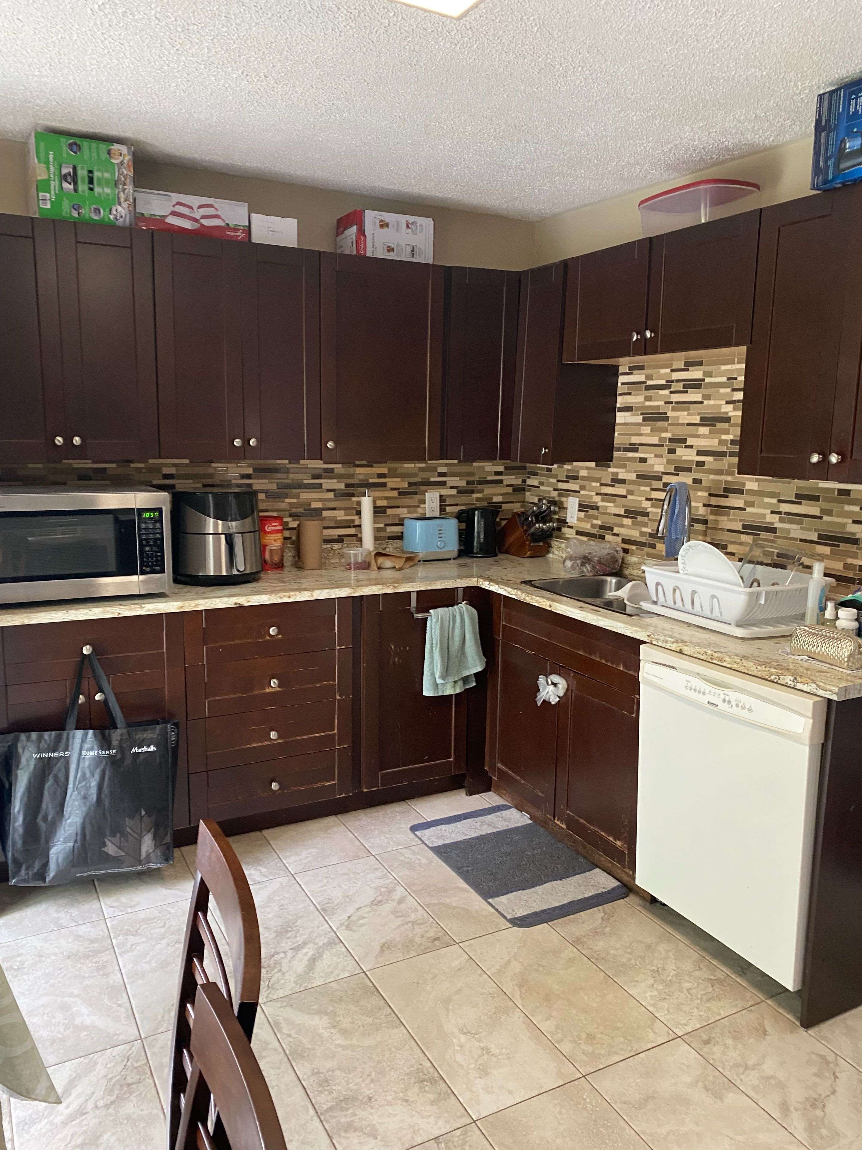 99 Shaw ST, Hamilton, ON L8L 3P4
