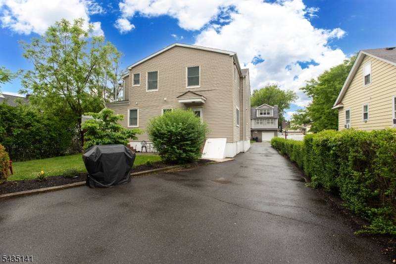 14 Locust St, Madison Boro, NJ 07940