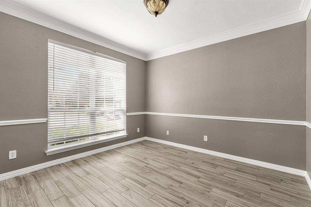 5540 Plata Lane, Benbrook, TX 76126