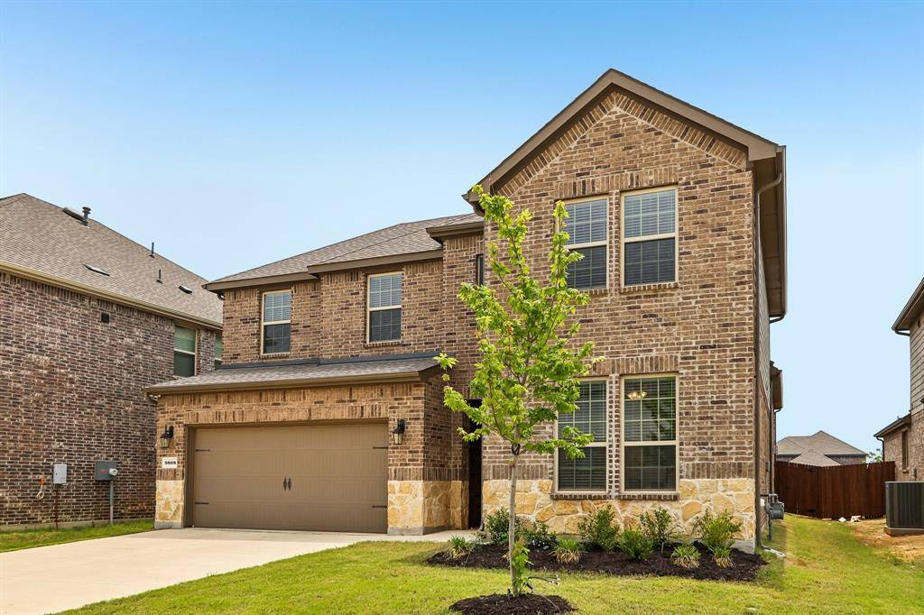 9808 Fall Brook Drive, Aubrey, TX 76227