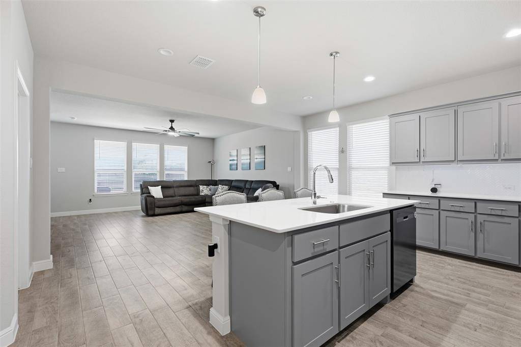 5213 Crystal Lake Avenue, Krum, TX 76249