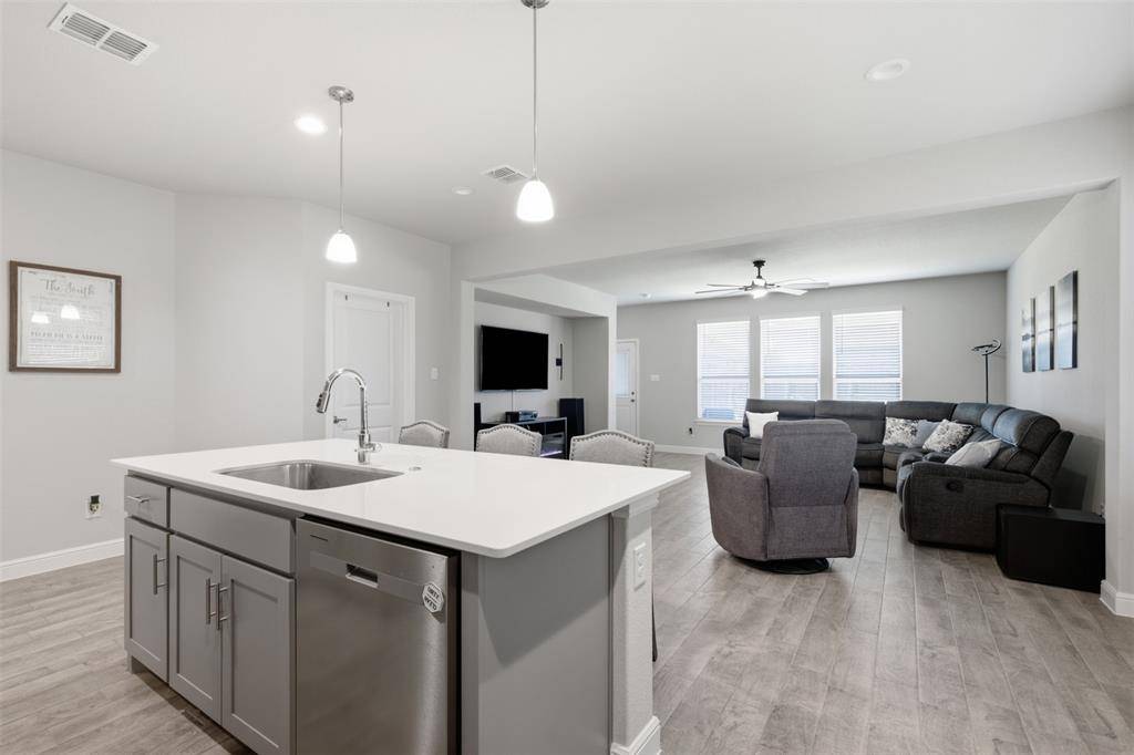 5213 Crystal Lake Avenue, Krum, TX 76249