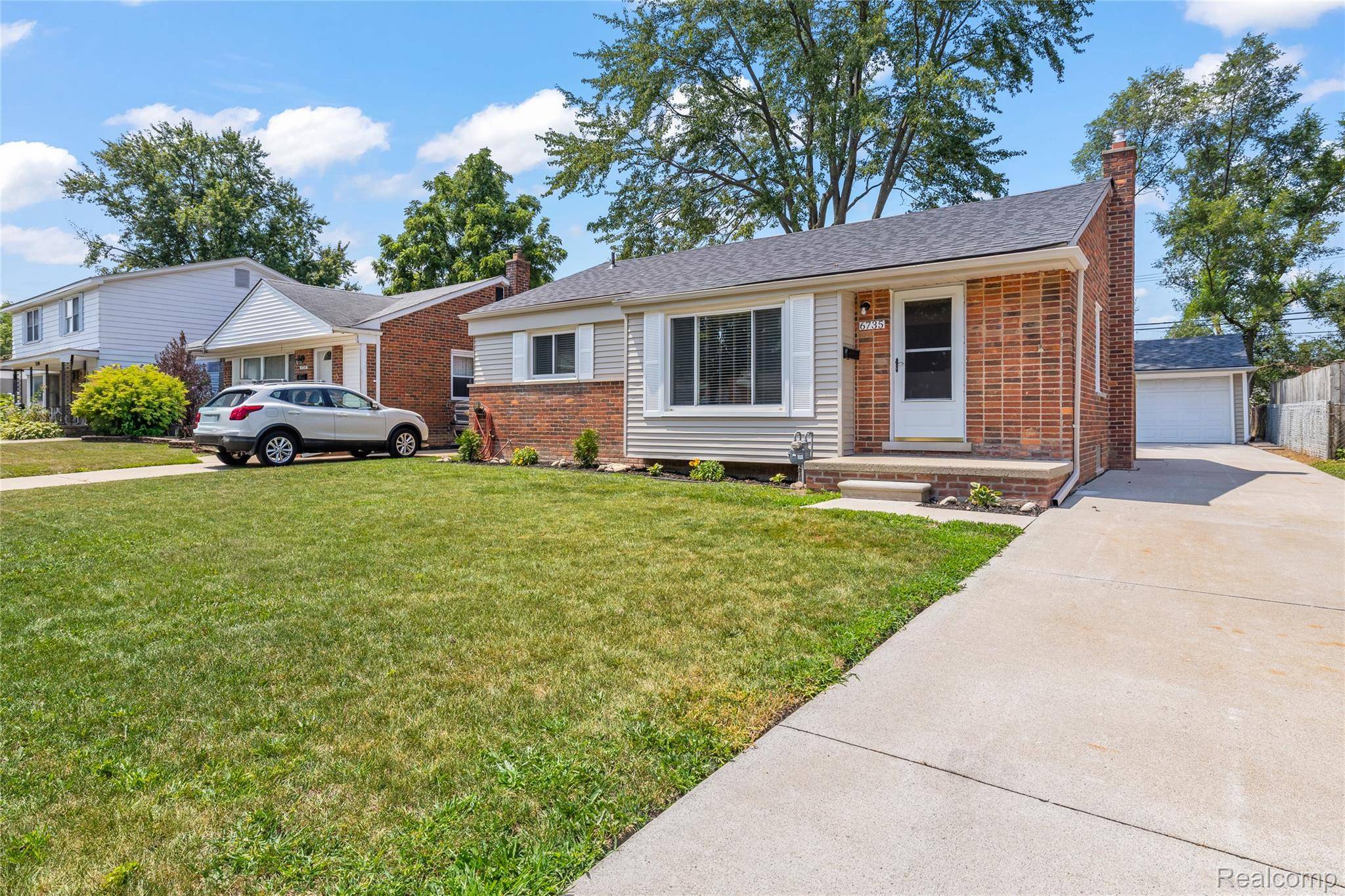 6735 Whitby ST, Garden City, MI 48135