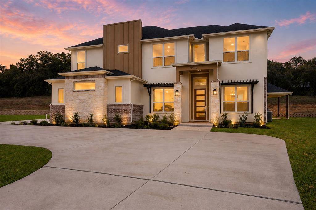 3300 Olympia Fields Drive, Burleson, TX 76028
