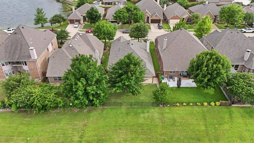 4521 Lakeside Hollow Street, Fort Worth, TX 76262
