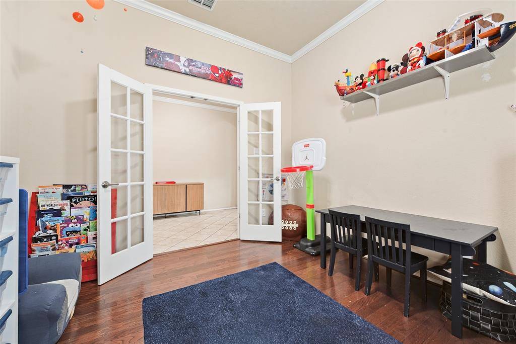 8221 Black Hills Trail, Aubrey, TX 76227