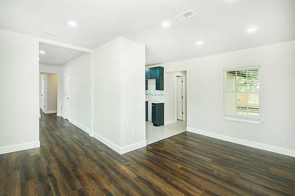2502 Helmet Street, Irving, TX 75060