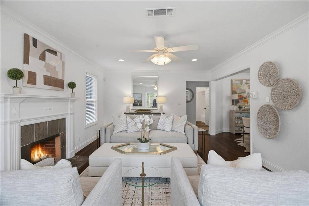 2721 Benbrook Boulevard, Fort Worth, TX 76109
