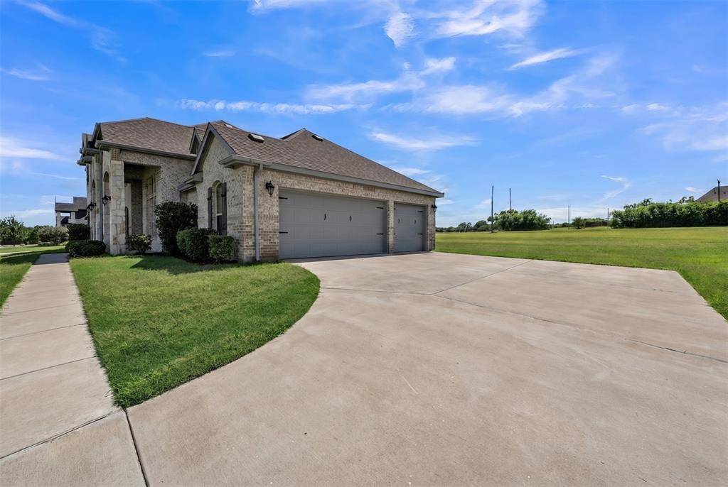 231 Berkeley Drive, Waxahachie, TX 75167
