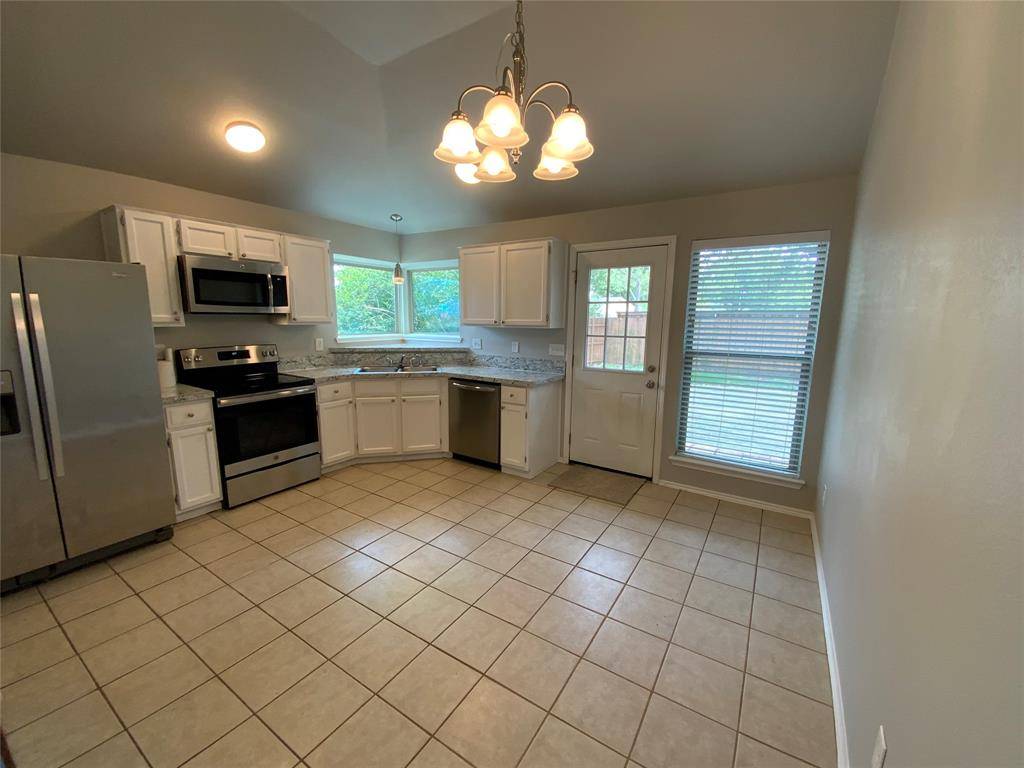 2316 Dalewood Lane, Bedford, TX 76022