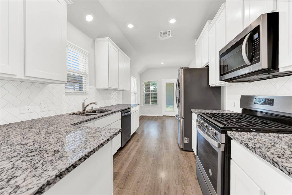 2138 Hobby Drive, Forney, TX 75126
