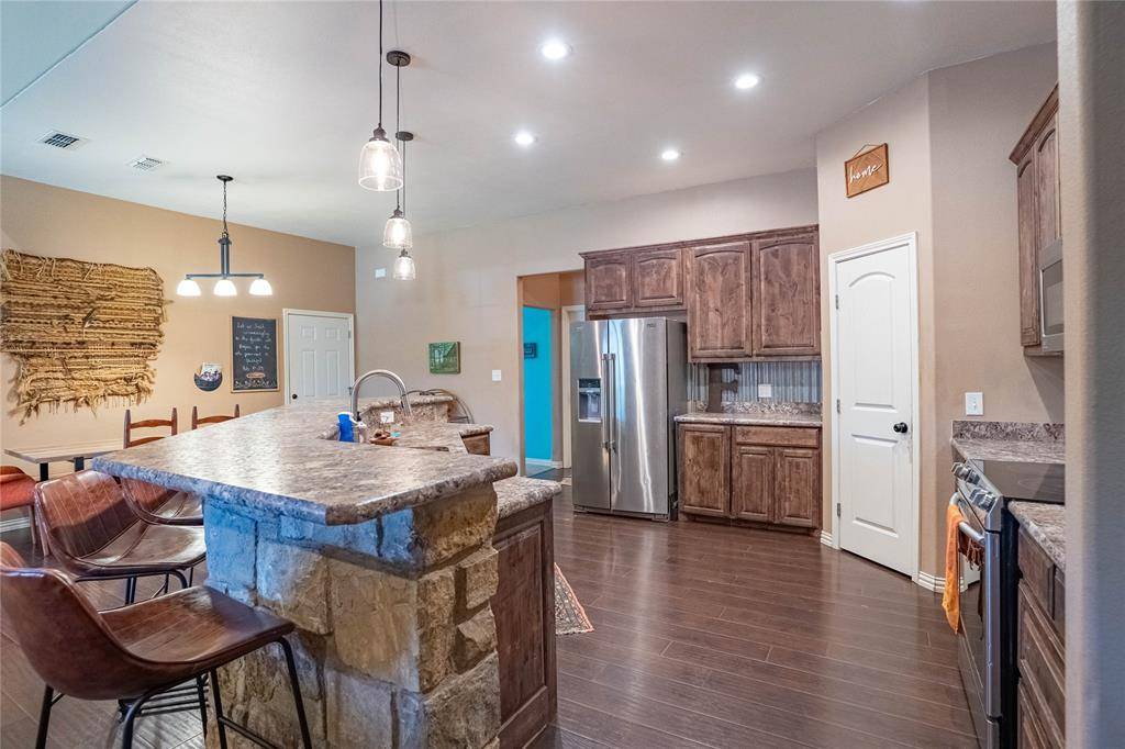 4600 County Road 906, Godley, TX 76044