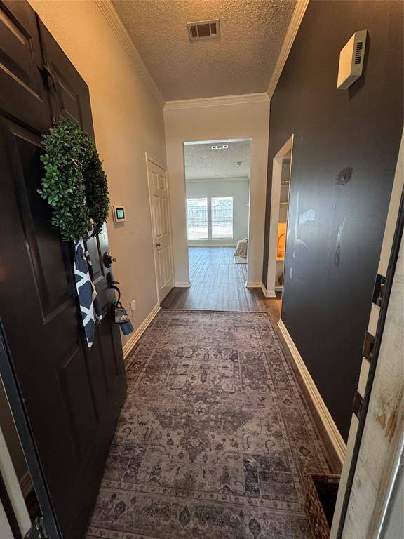 907 Red Oak Drive, Mansfield, TX 76063