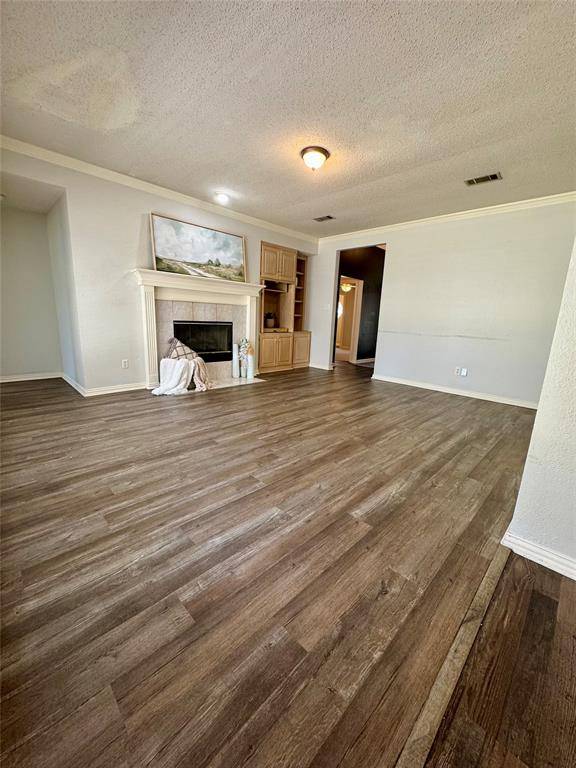 907 Red Oak Drive, Mansfield, TX 76063