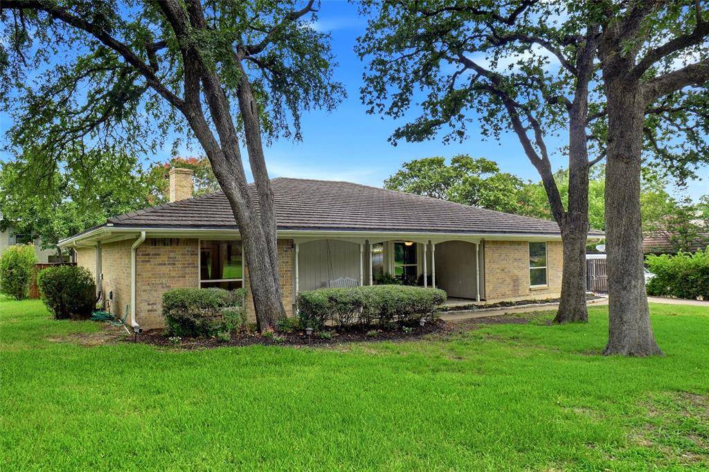 241 Timberlake Drive, Azle, TX 76020