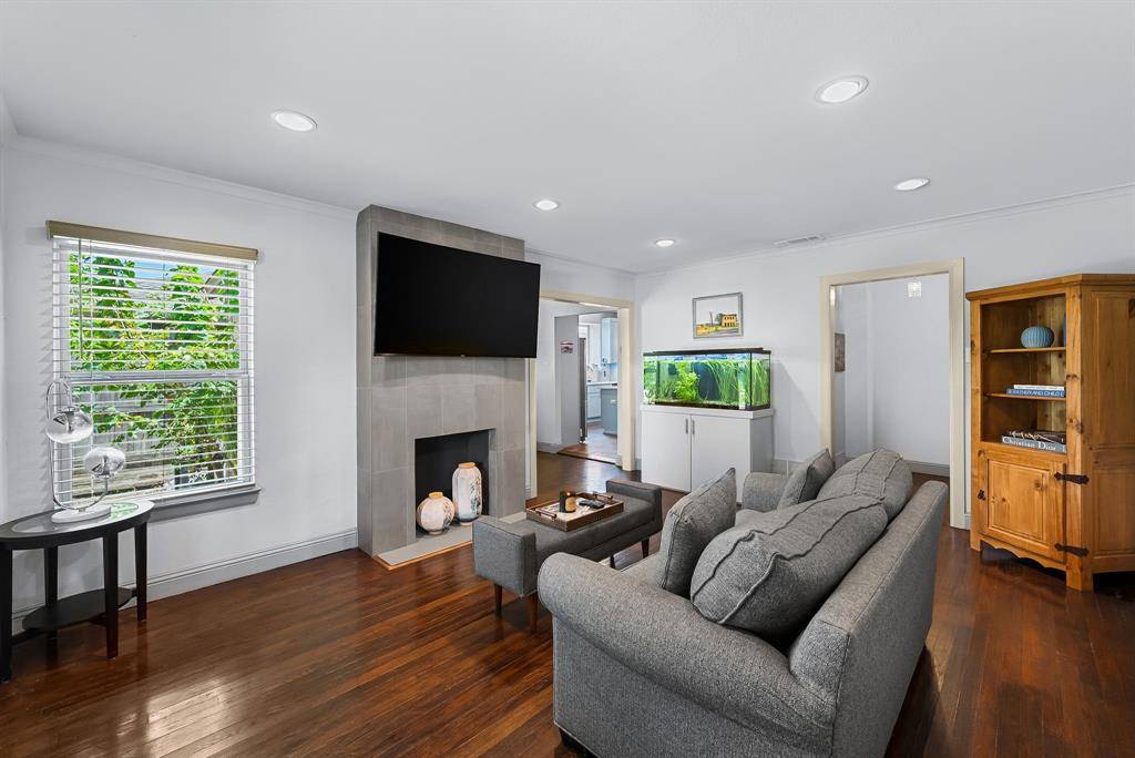 7518 Morton Street, Dallas, TX 75209