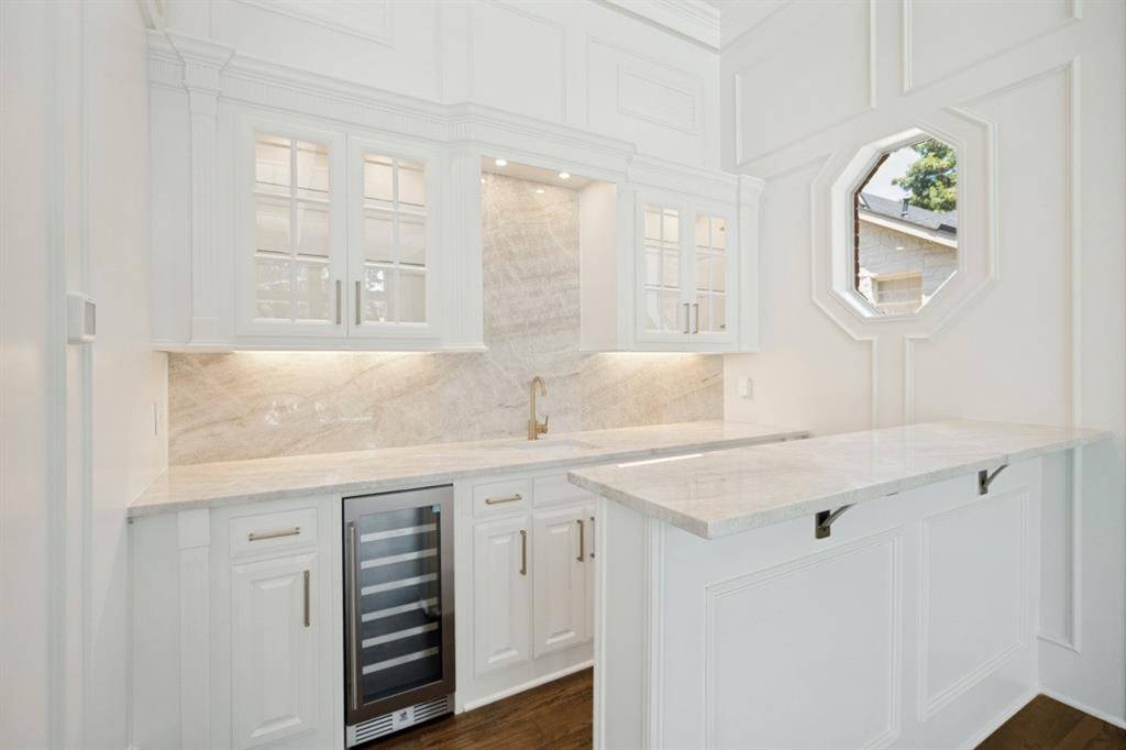 6022 Waggoner Drive, Dallas, TX 75230