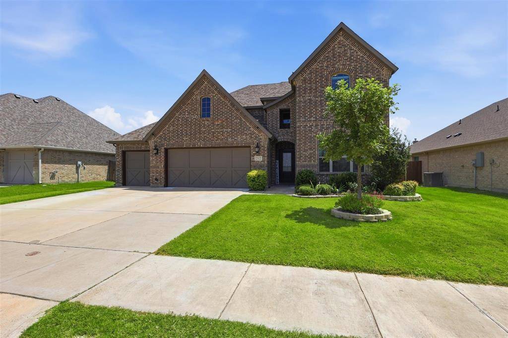 212 Lillian Lane, Waxahachie, TX 75165