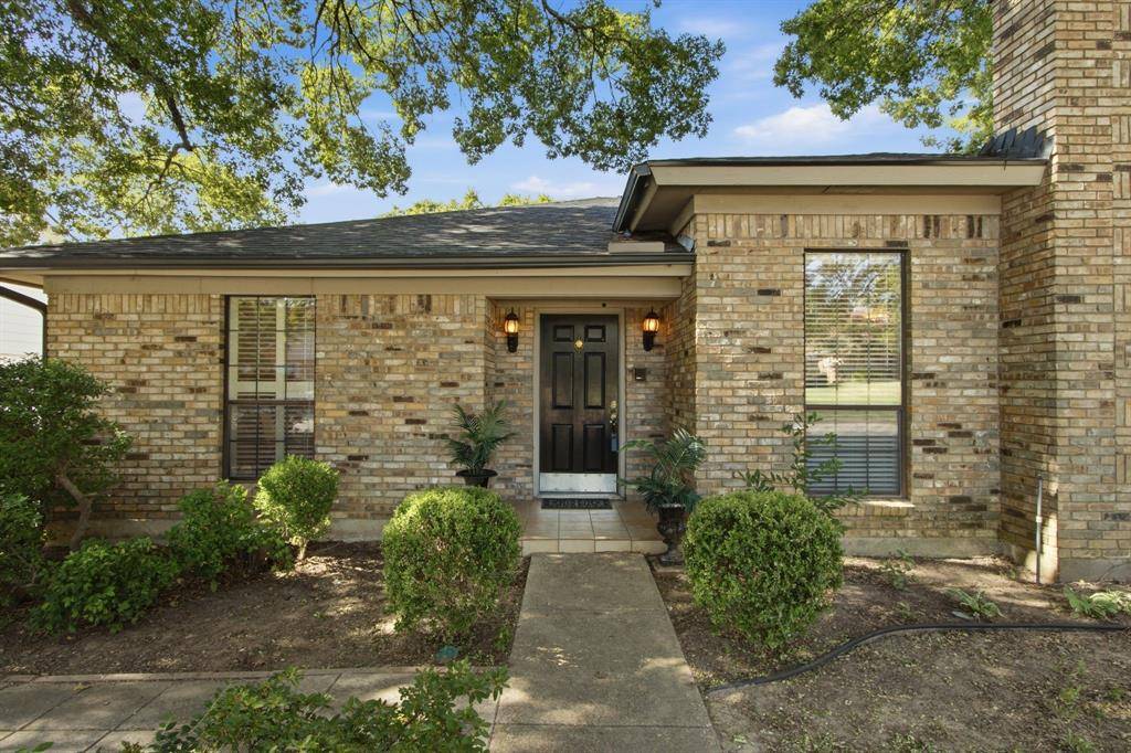 2940 S Creekwood Drive, Grapevine, TX 76051