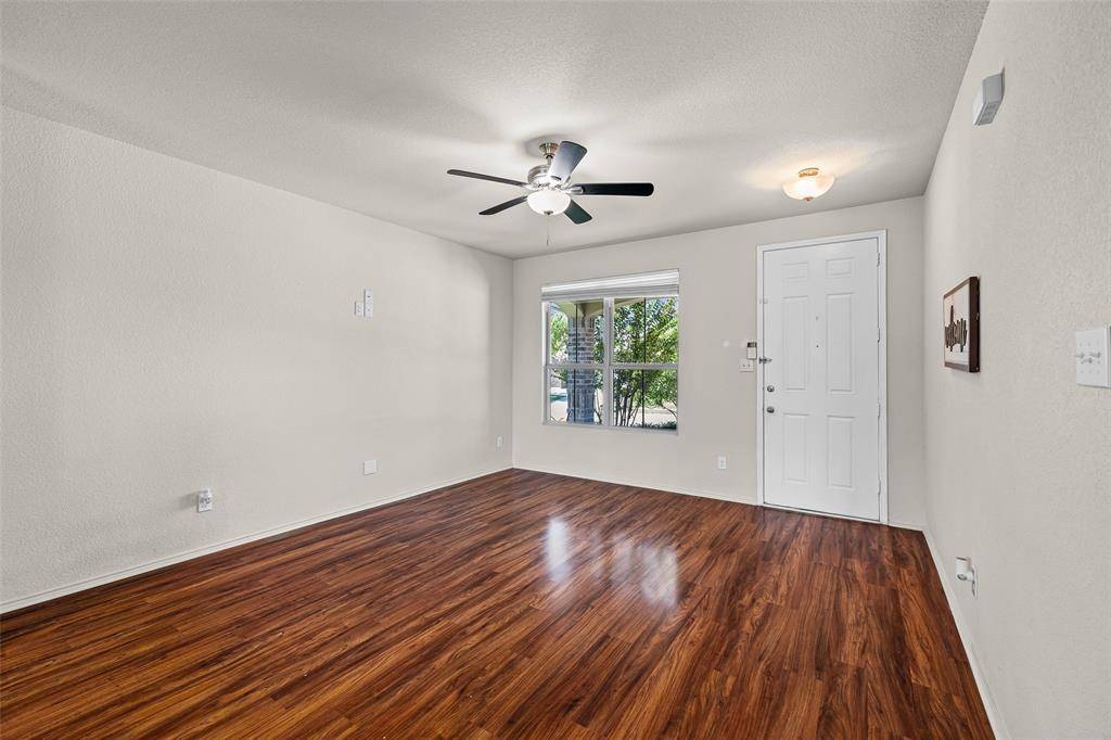 2917 Whitetail Chase Drive, Fort Worth, TX 76108