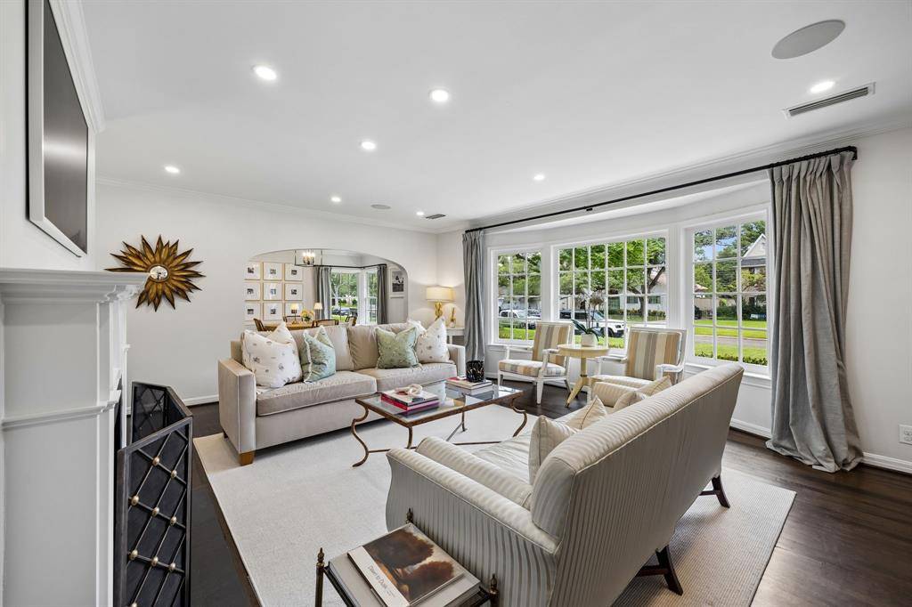 5610 Greenbrier Drive, Dallas, TX 75209