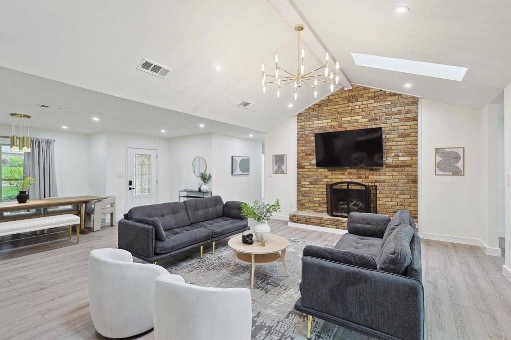 1208 Mayleaf Drive, Irving, TX 75060