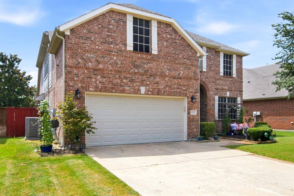 9845 Stripling Drive, Fort Worth, TX 76244