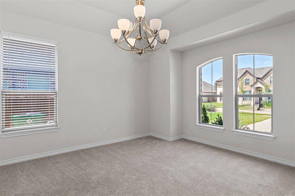 112 Mockingbird Hill Drive, Joshua, TX 76058