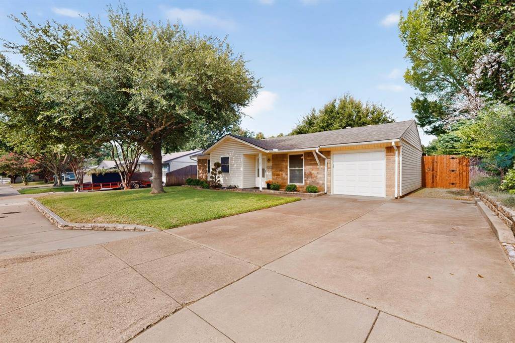 1207 Aransas Drive, Euless, TX 76039
