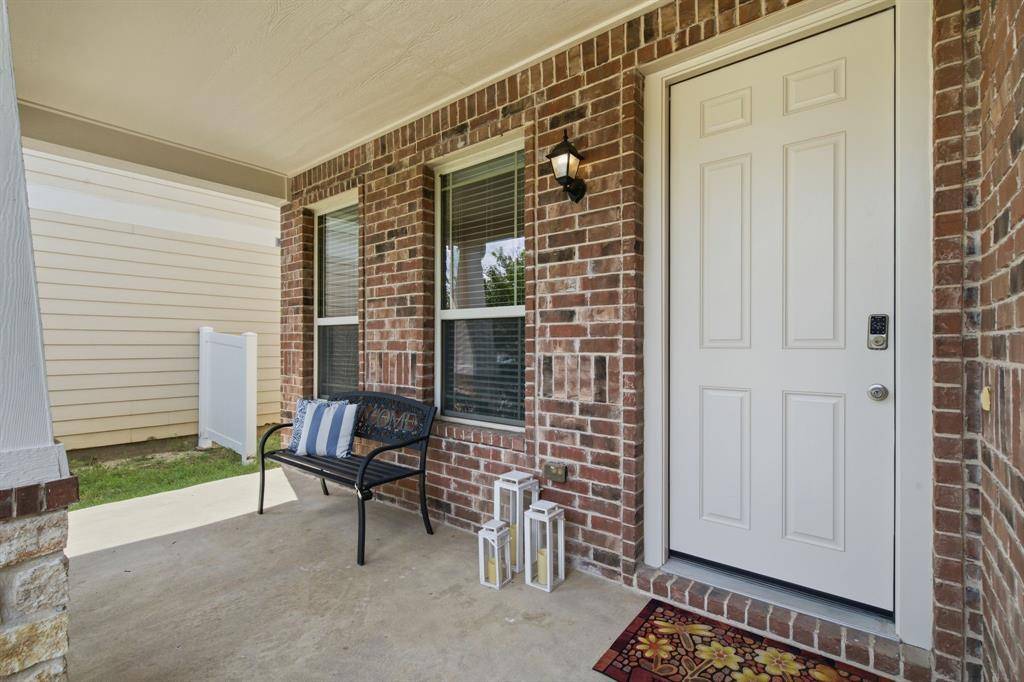 1108 Black Cherry Drive, Aubrey, TX 76227