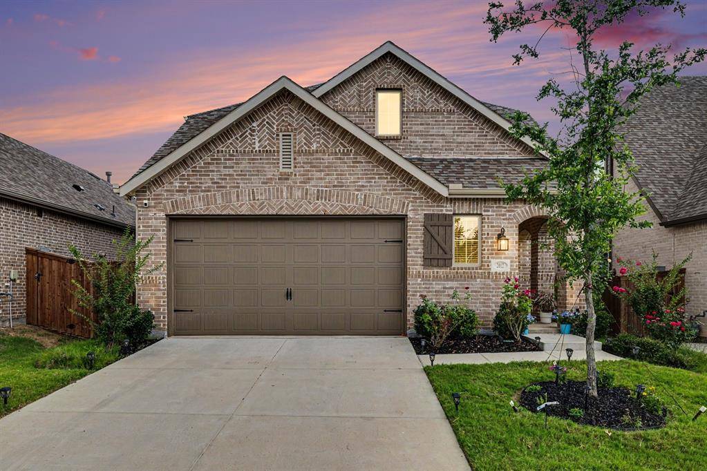 2012 Dappled Grey Avenue, Aubrey, TX 76227